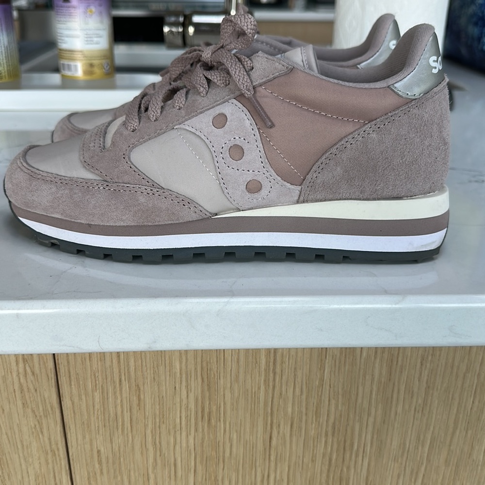 Saucony Women's Jazz Triple Sneaker